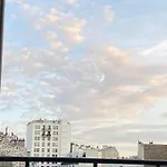 Charmant Deux Pieces Au Coeur Du 18 Eme